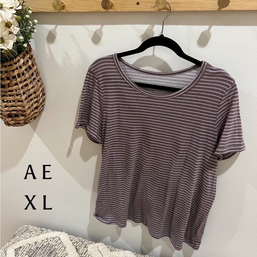 AE striped shirt XL